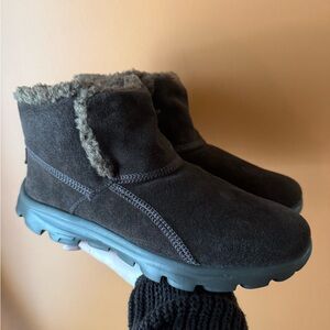 SKETCHERS | ✨ NEW Women's Go Walk Chugga Slip-On Boot size 8.5